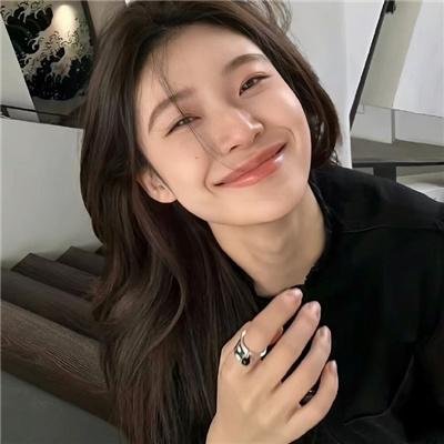 加油站的女孩